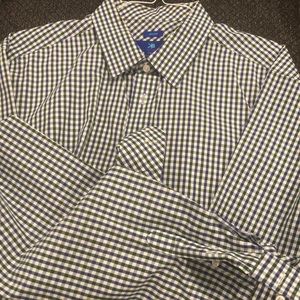 Men’s button down dress shirt. Size: 2XLT